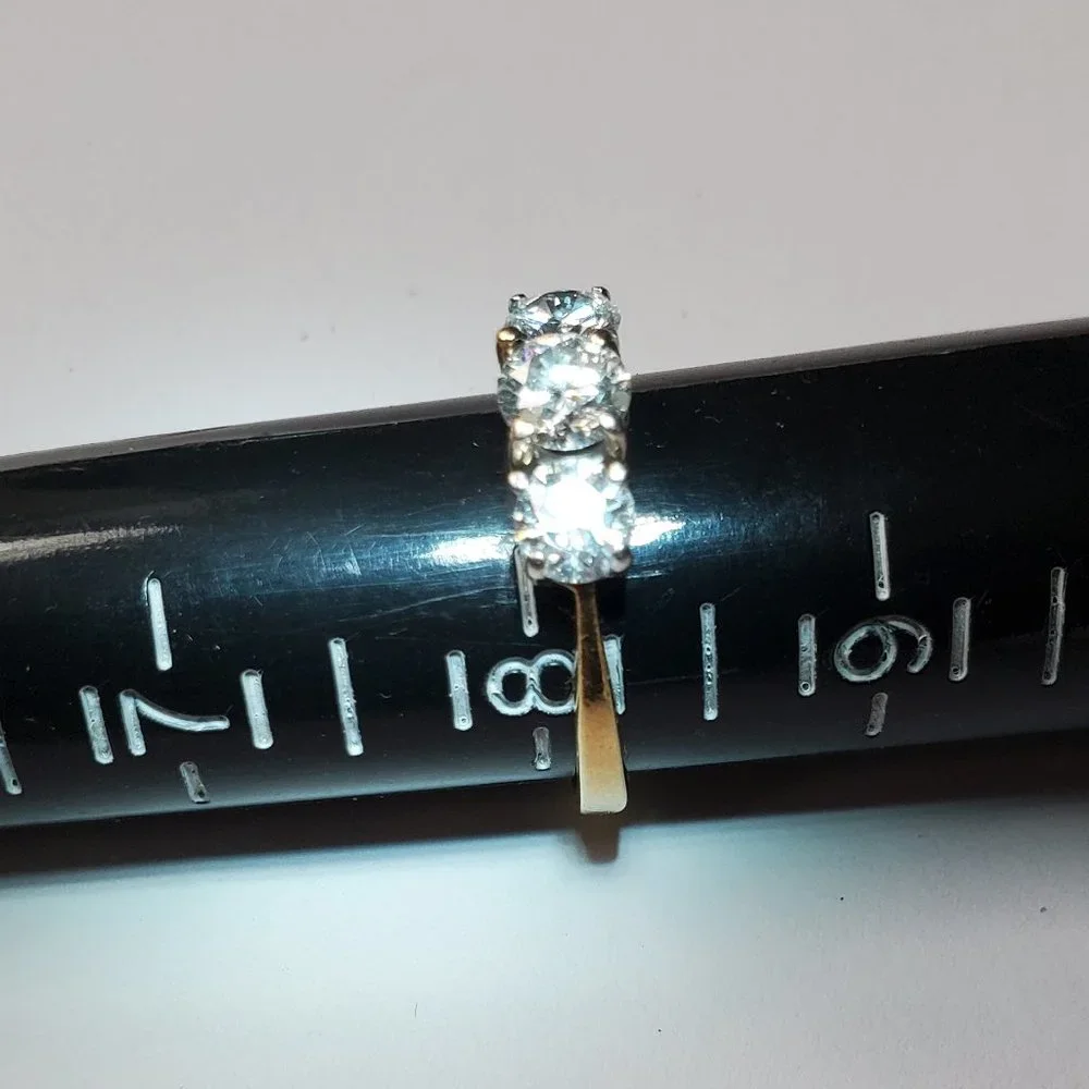 18K white gold women’s diamond ring - Picture 10 of 10